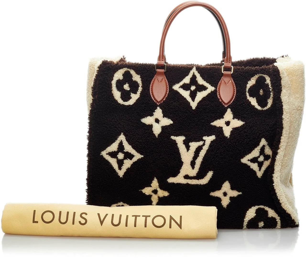 Louis Vuitton Shoppers 2019 Monogram Giant Shearling Teddy Onthego GM in zwart