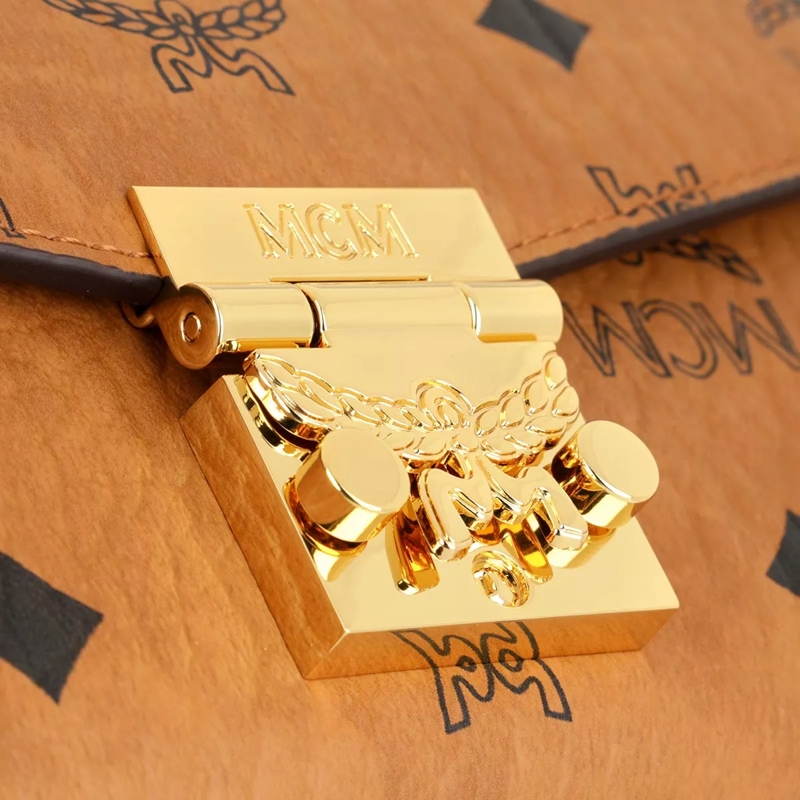 MCM Wallet On A Chain Tracy Vi Woc Lrg Co Cognac(Image 5)