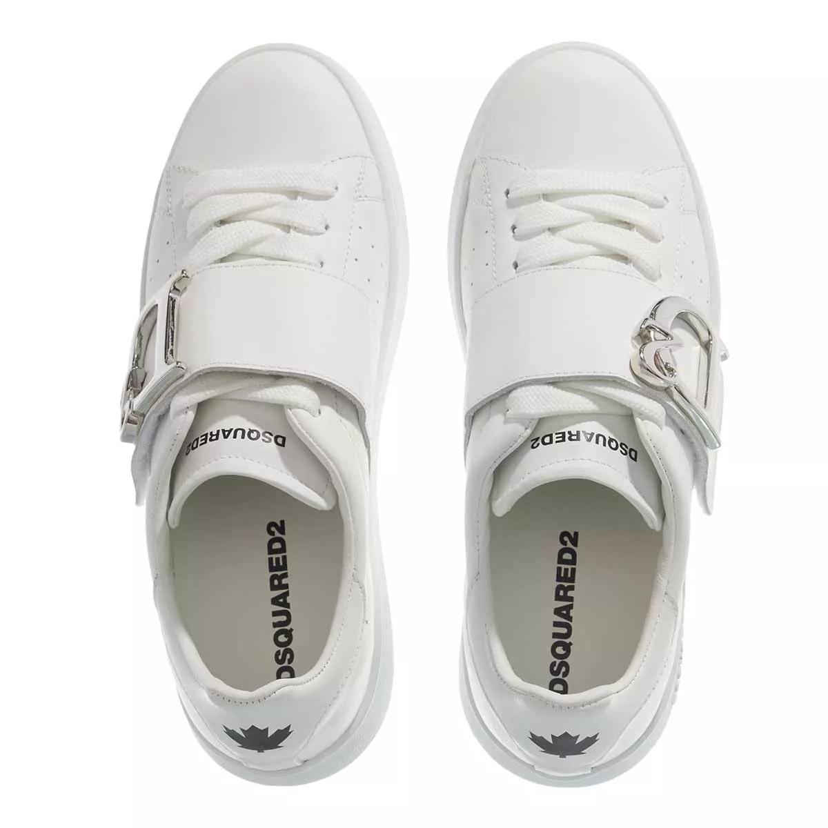 A0209378_DSquared2_position_6