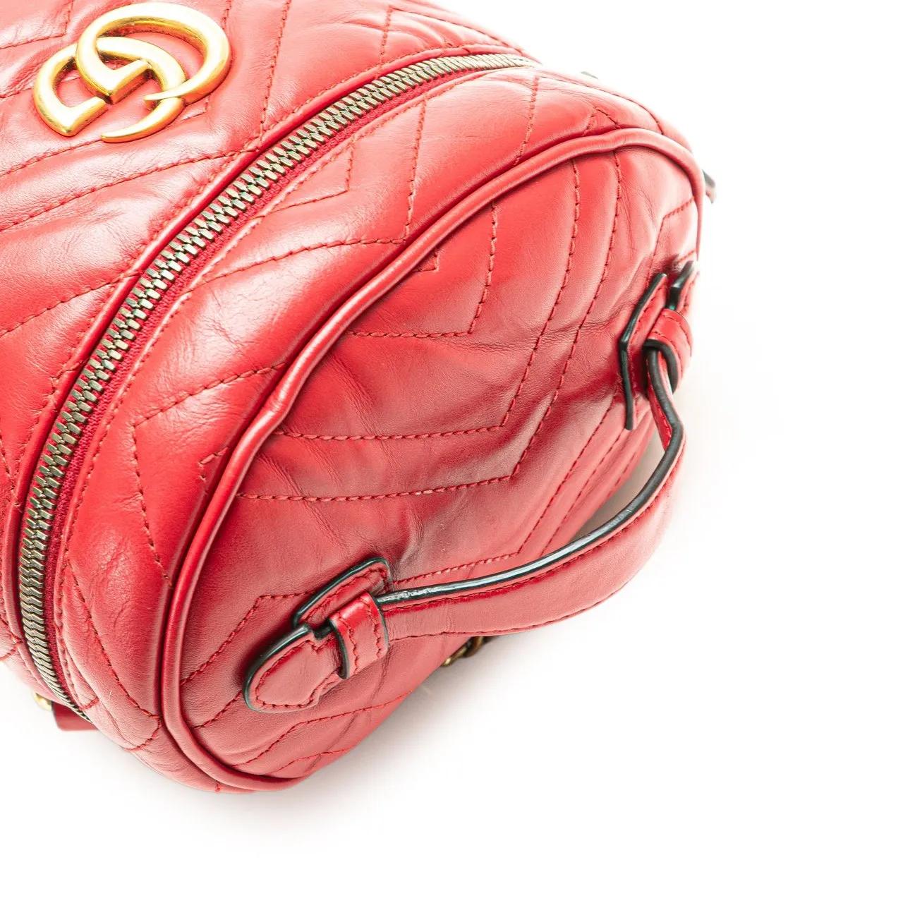 Thumbnail - Gucci Rucksäcke - GG Marmont Round Matelasse Leather Backpack - Gr. unisize - in Rot - für Damen