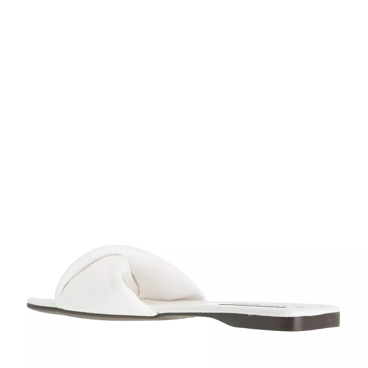 Steve madden best sale slides white