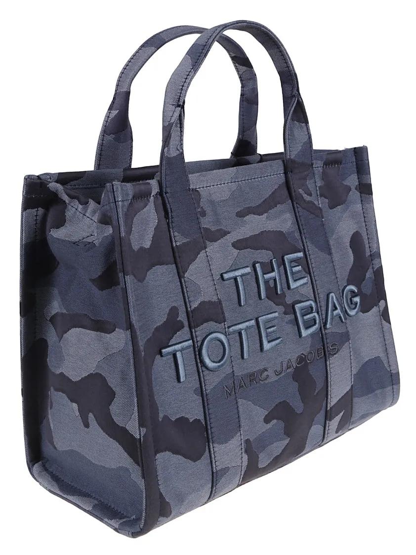 Marc Jacobs Shoppers & Totes Medium Camouflage Jacquard Tote Bag in blauw