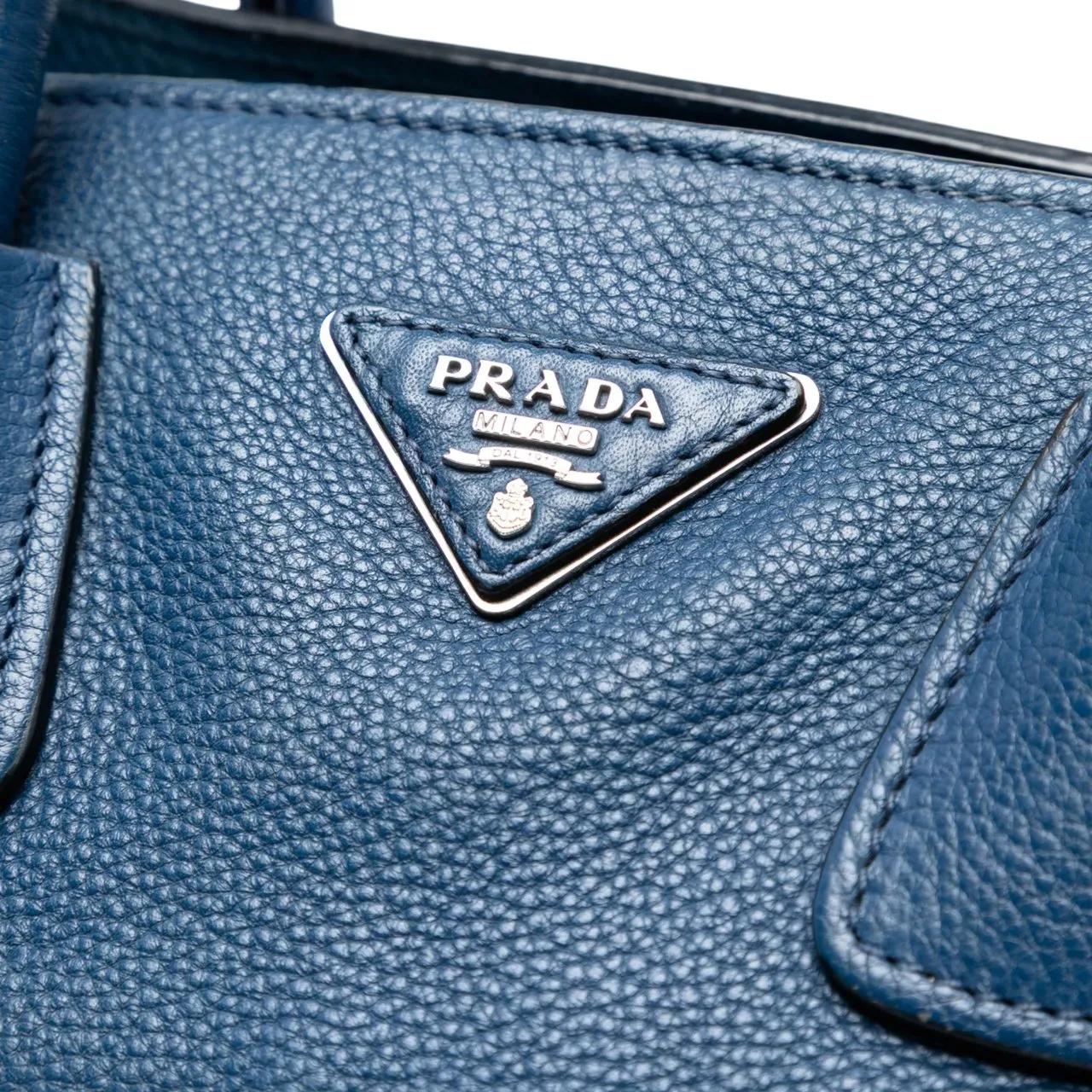 Thumbnail - Prada Hobo Bags - Vitello Daino Front Pocket Open Convertible Tote - Gr. unisize - in Blau - für Damen