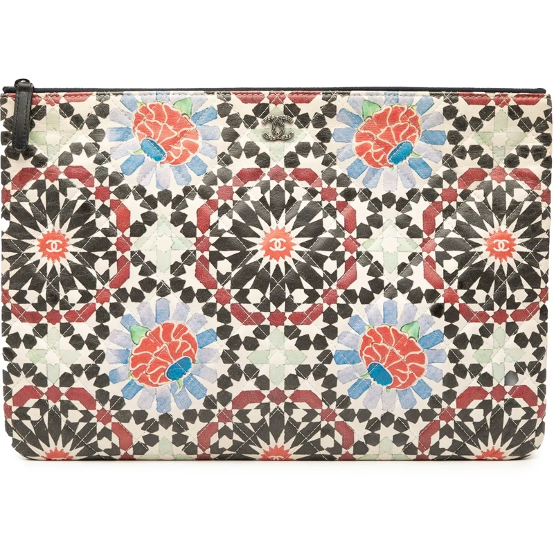 Chanel Pochette Paris Dubai Large Printed Lambskin Cosmetic Case mehrfarbig