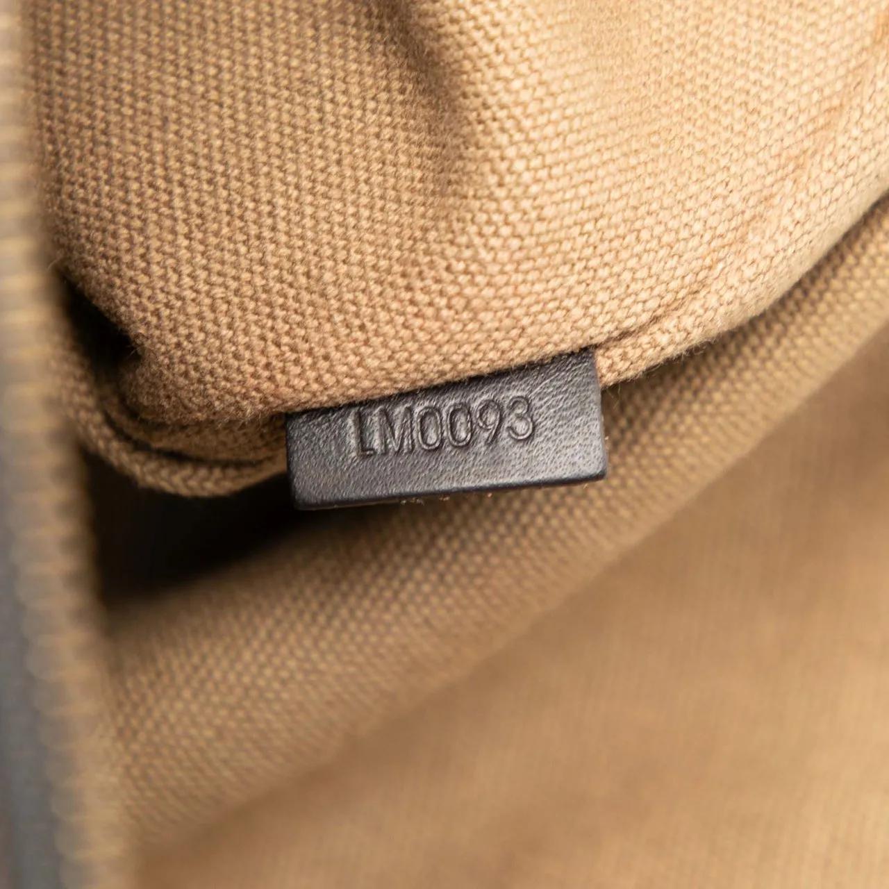 Thumbnail - Louis Vuitton Hobo Bags - Utah Sac Plat Messenger - Gr. unisize - in Braun - für Damen