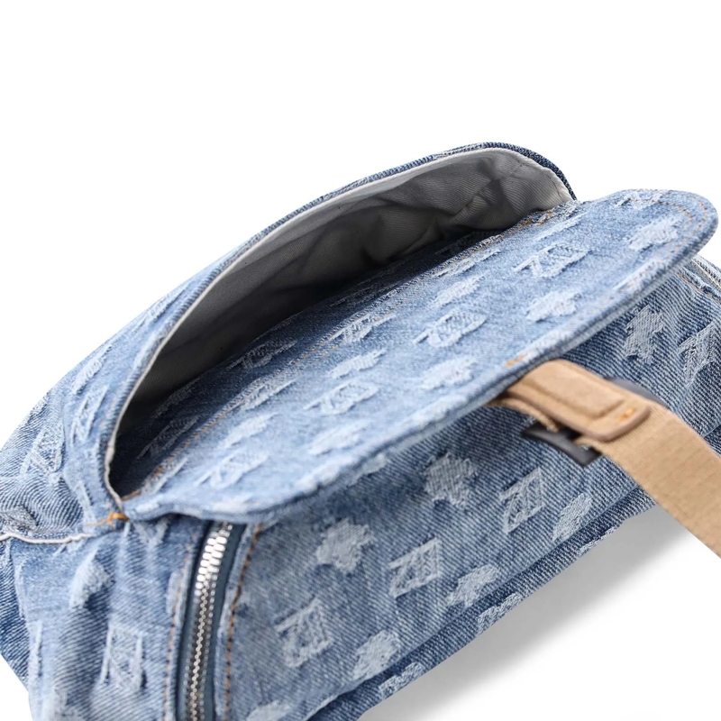 Dsquared2 Schultertasche Gürteltasche aus Denim blau(Image 3)