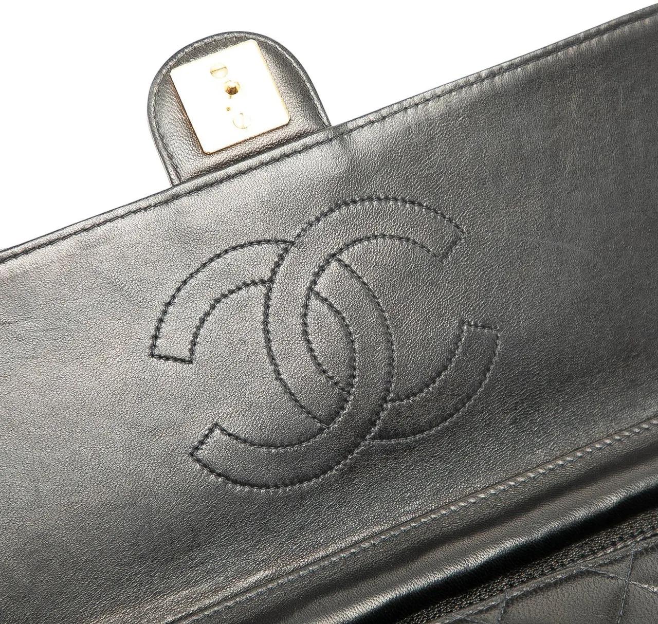 Thumbnail - Chanel Hobo Bags - Medium CC Quilted Lambskin Single Flap - Gr. unisize - in Schwarz - für Damen