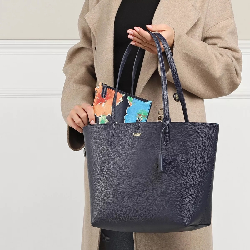 Lauren Ralph Lauren Shopper Rvrsble Tote Large Refined Navy/Island Lndscpe Flr(Image 2)