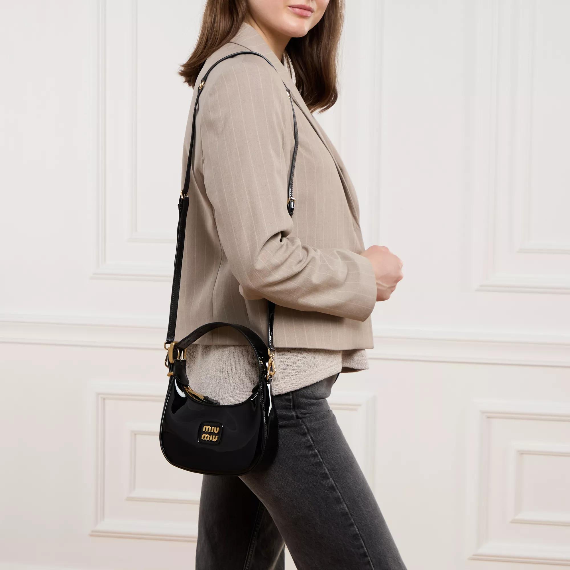 Miu Crossbody bags Leather Hobo Bag in zwart