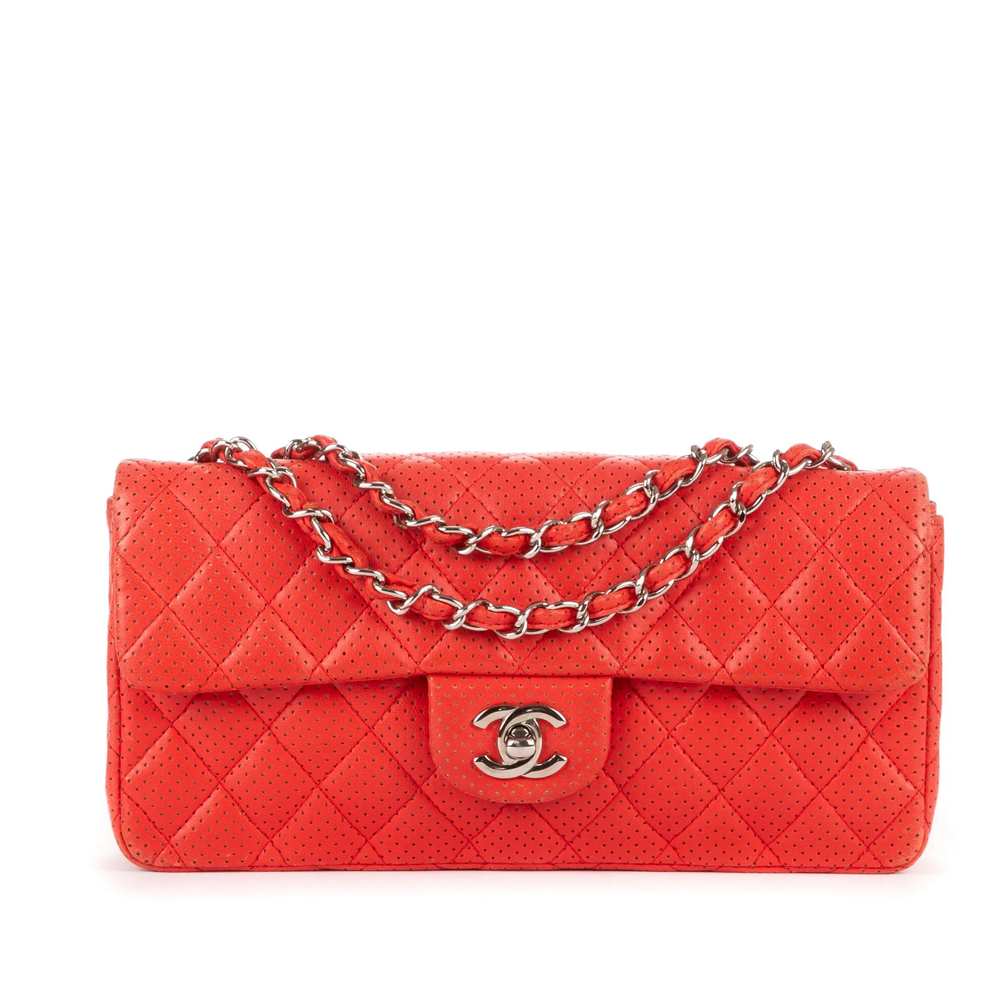 Chanel Crossbody Bags - East West Perforated Flap - Gr. unisize - in Gelb - für Damen