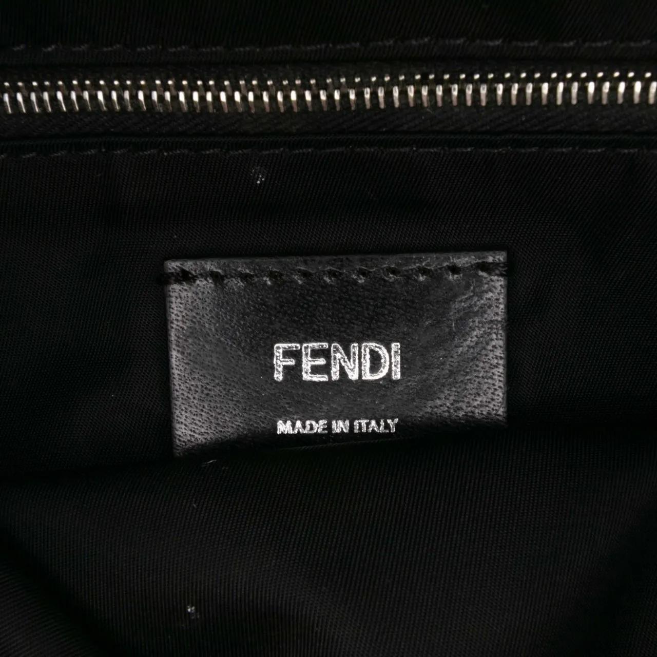 Thumbnail - Fendi Hobo Bags - Medium Econyl Nylon Baguette Crossbody - Gr. unisize - in Schwarz - für Damen
