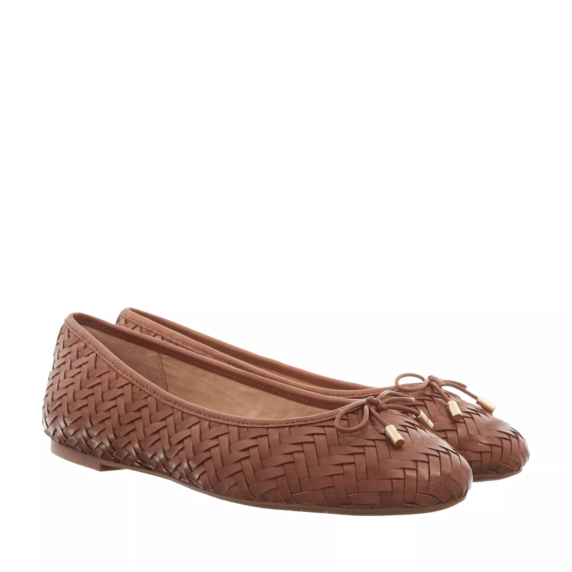 Tan leather hot sale ballet flats