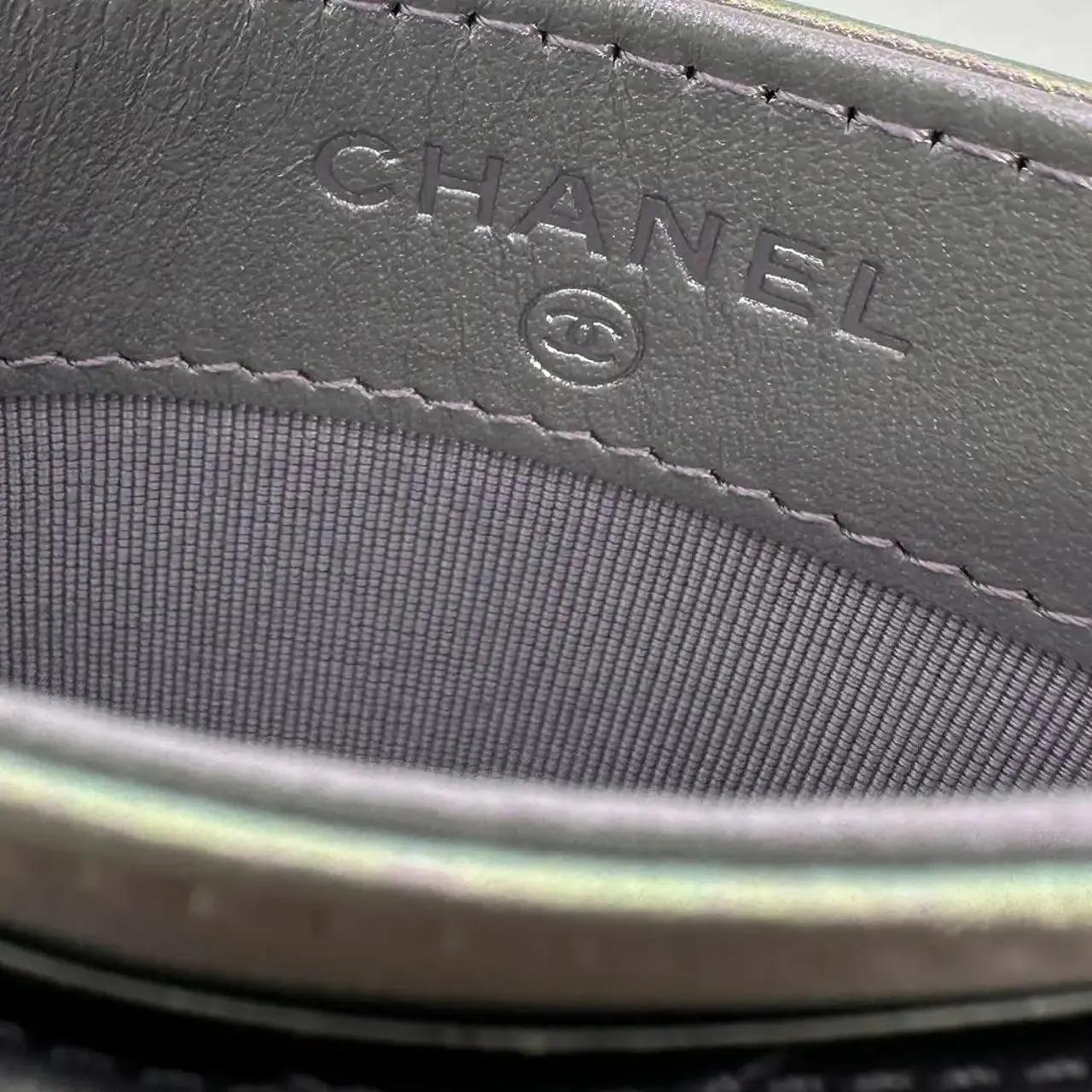 Thumbnail - Chanel Portemonnaie - Chanel Iridescent Card Case Card Holder Leather Pu - Gr. unisize - in Silber - für Damen