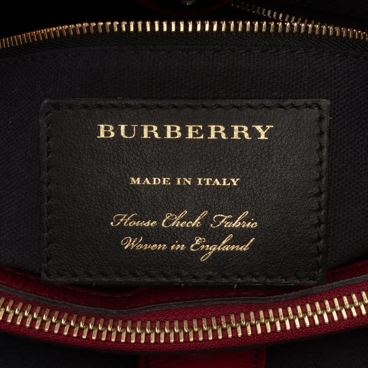 Thumbnail - Burberry Hobo Bags - Medium Leather and House Check Banner Satchel - Gr. unisize - in Rot - für Damen