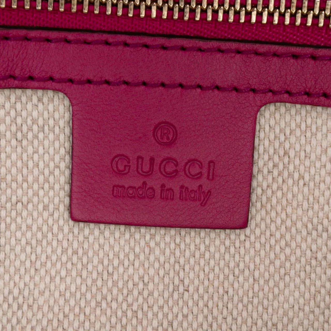 Thumbnail - Gucci Clutches - Soft Patent Soho Disco Clutch - Gr. unisize - in Gold - für Damen