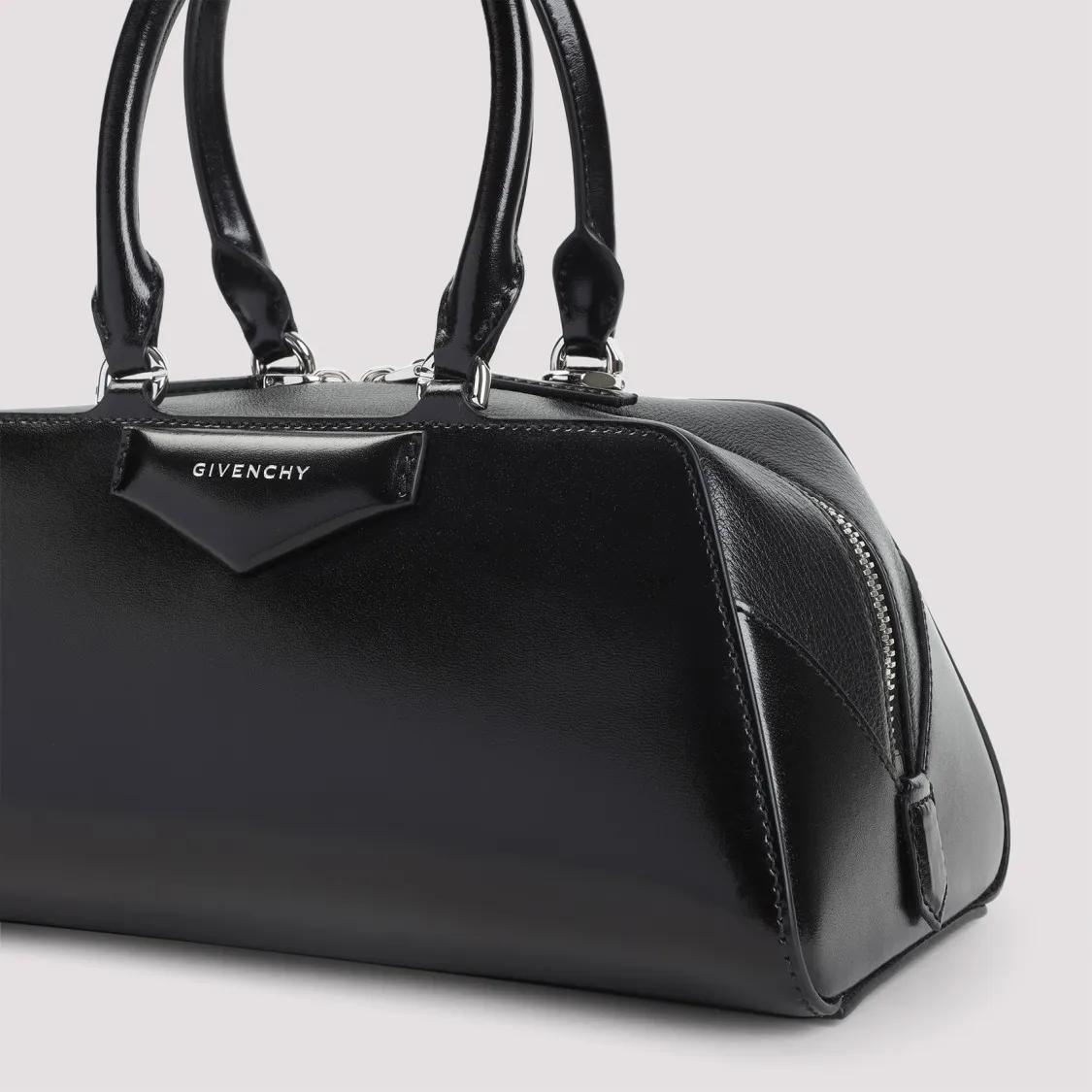 Thumbnail - Givenchy Hobo Bags - Black Calf Leather Antigona Ew Small Handbag - Gr. unisize - in Schwarz - für Damen