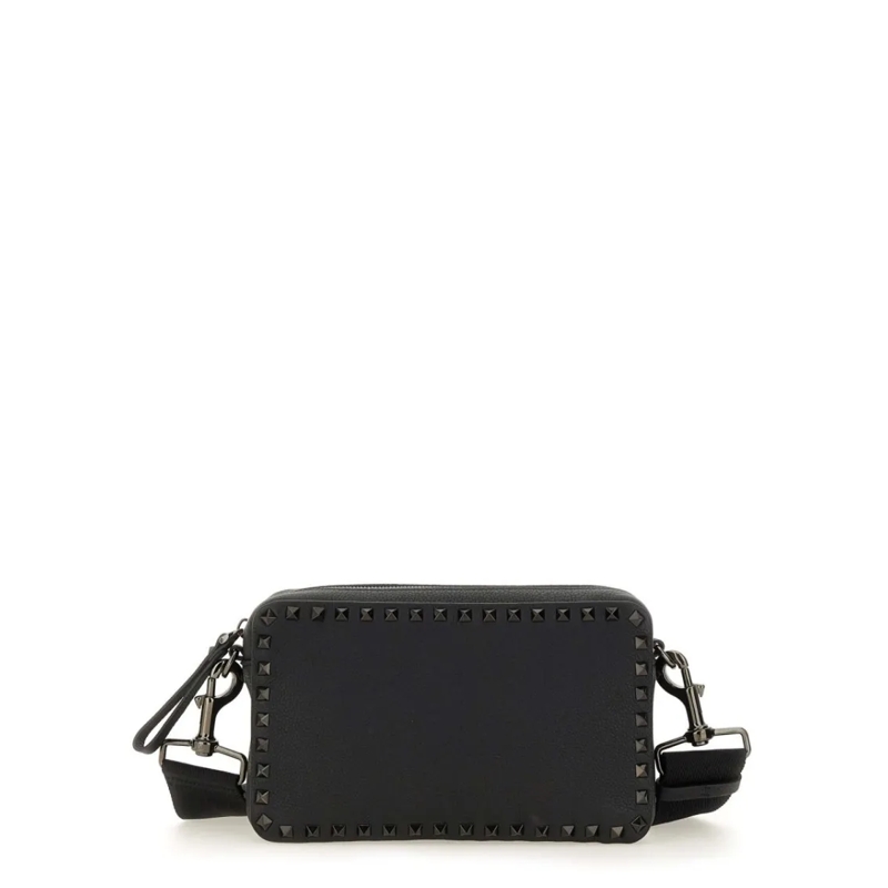 Valentino Garavani Sac à bandoulière Textured Leather Shoulder Bag With Pyramid Studs Black