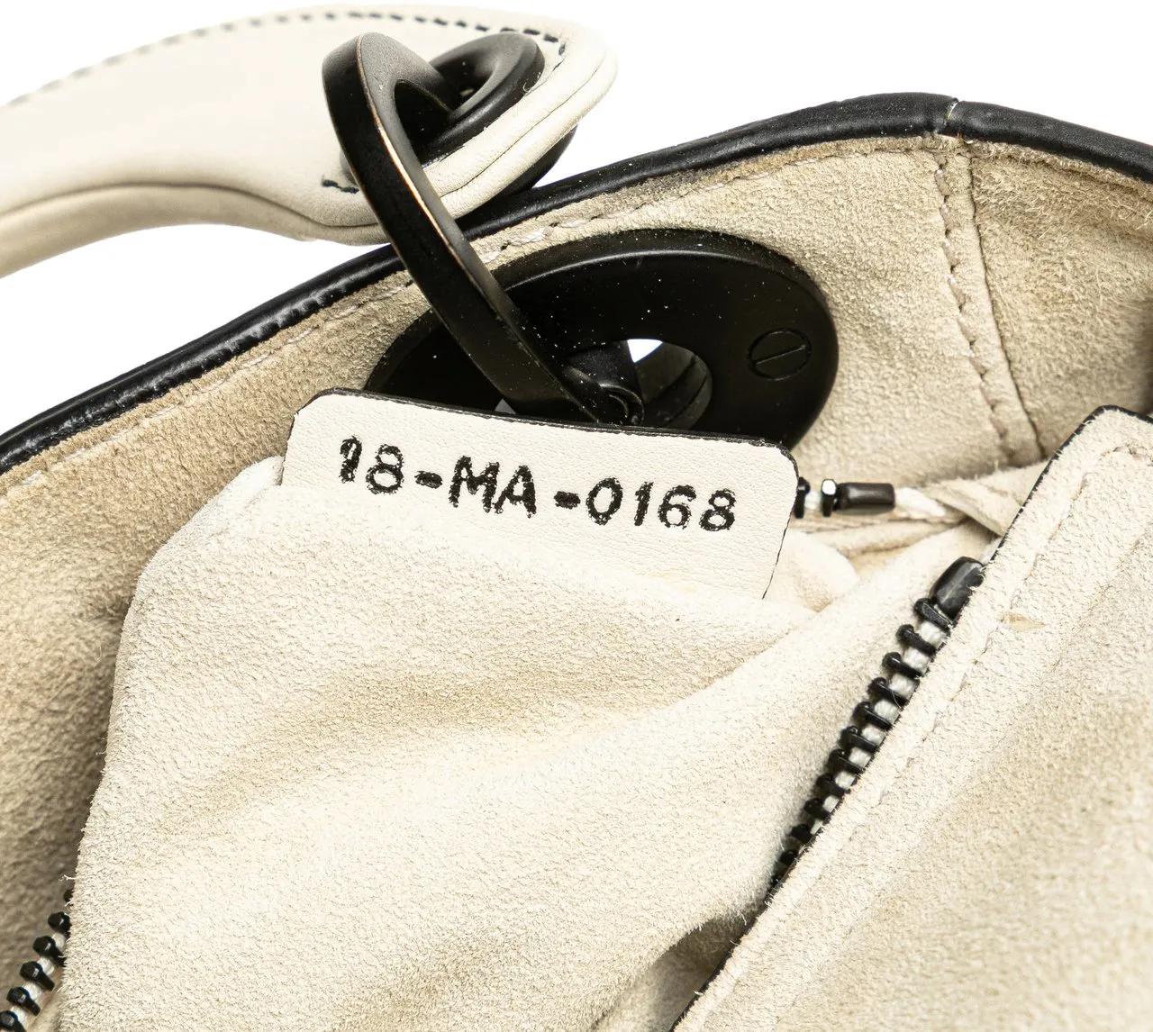 Thumbnail - Christian Dior Hobo Bags - Mini Ultra Matte Calfskin Cannage Studded Supple L - Gr. unisize - in Weiß - für Damen