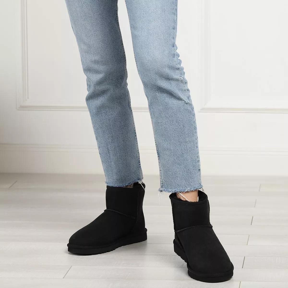 Mini on sale black boots