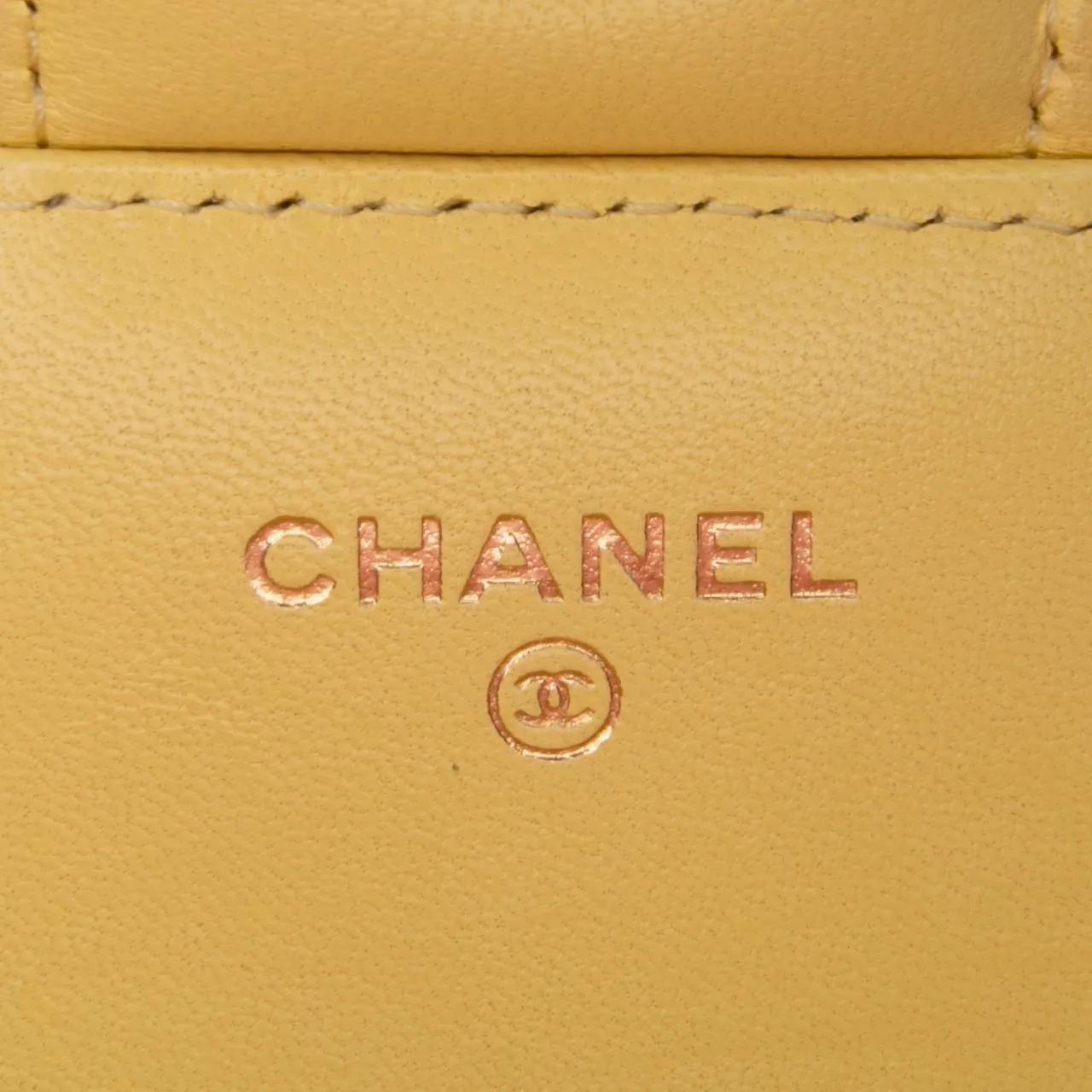 Thumbnail - Chanel Hobo Bags - CC Quilted Lambskin Sunglasses Case with Chain - Gr. unisize - in Rosa - für Damen