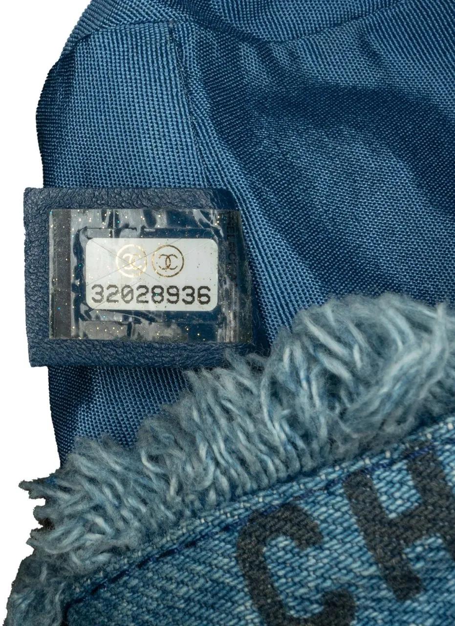 Chanel Hobo bags 2021 Mini Denim Mood Bucket with Chain in blauw