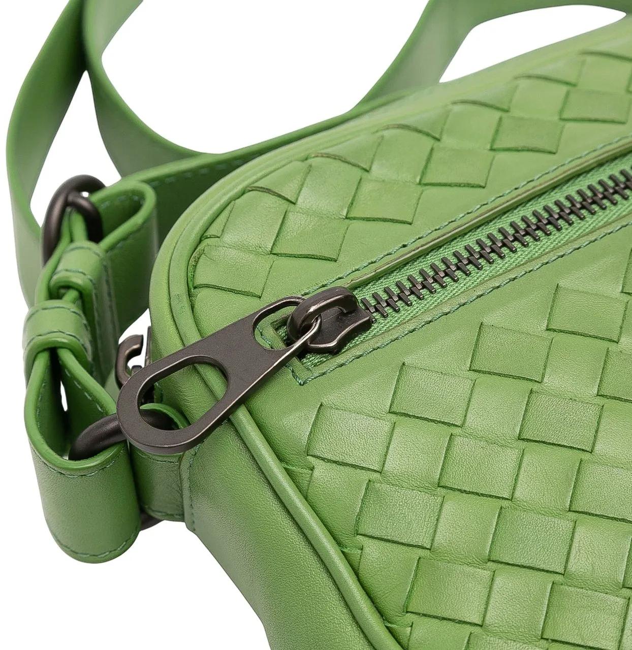 Thumbnail - Bottega Veneta Hobo Bags - Nappa Intrecciato Crossbody - Gr. unisize - in Grün - für Damen