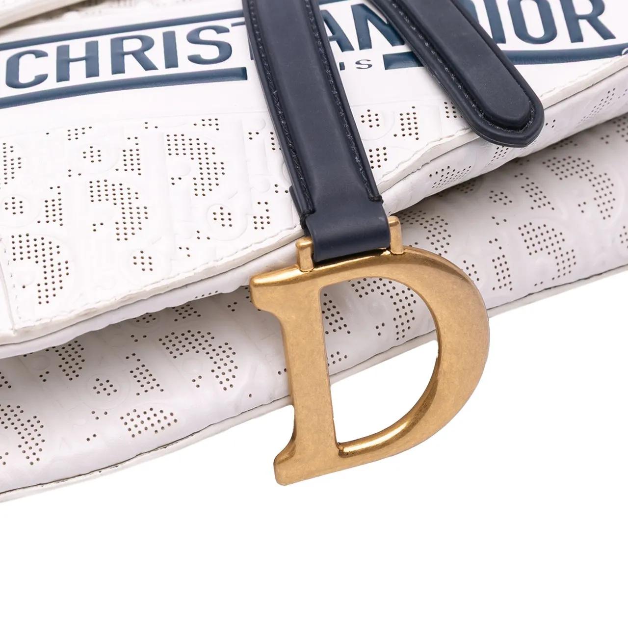 Thumbnail - Christian Dior Hobo Bags - Perforated Oblique Embossed Calfskin Saddle Bag - Gr. unisize - in Weiß - für Damen