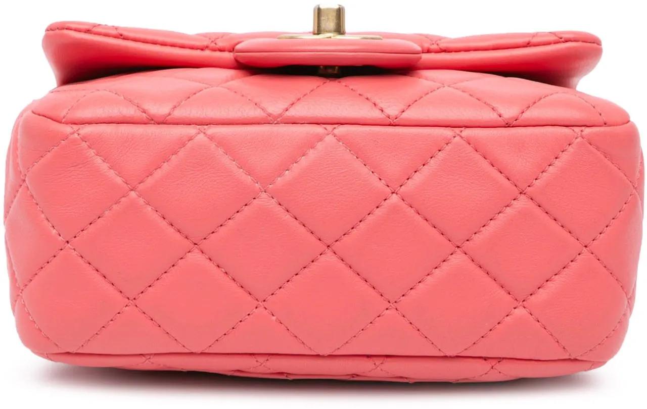 Thumbnail - Chanel Hobo Bags - 2021 Mini Square Classic Lambskin Pearl Crush Sing - Gr. unisize - in Gold - für Damen