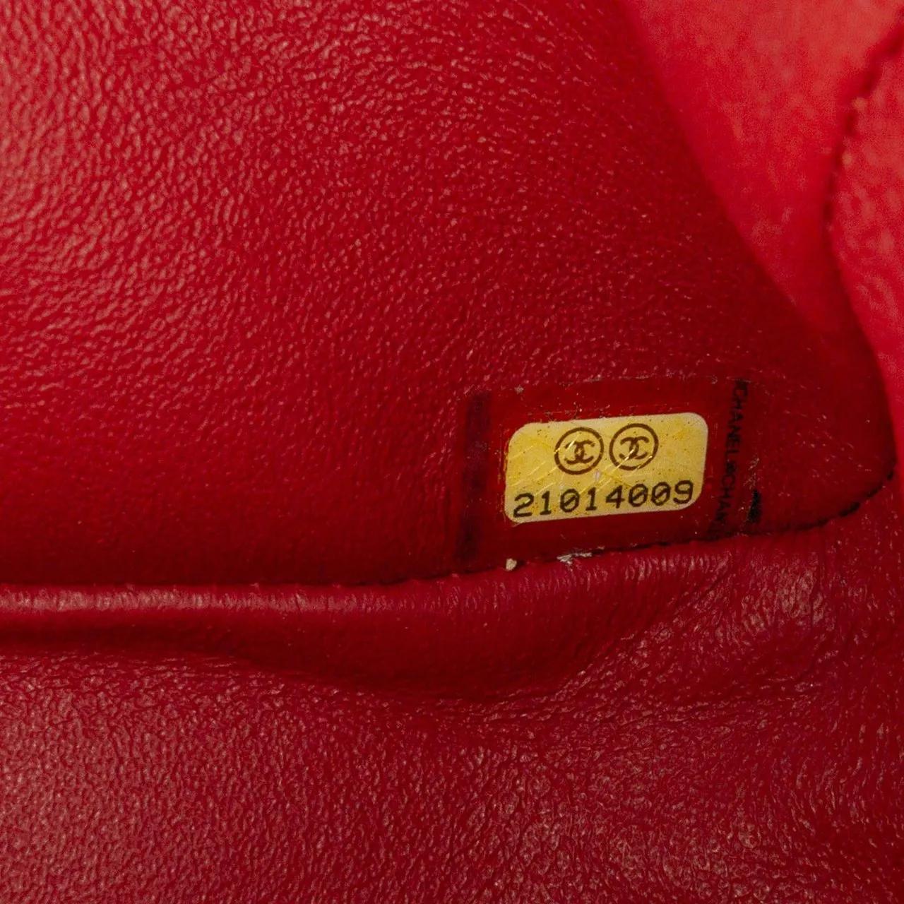 Chanel Crossbody bags 2015-2016 Mini Square Classic Chevron Lambskin Sin in rood