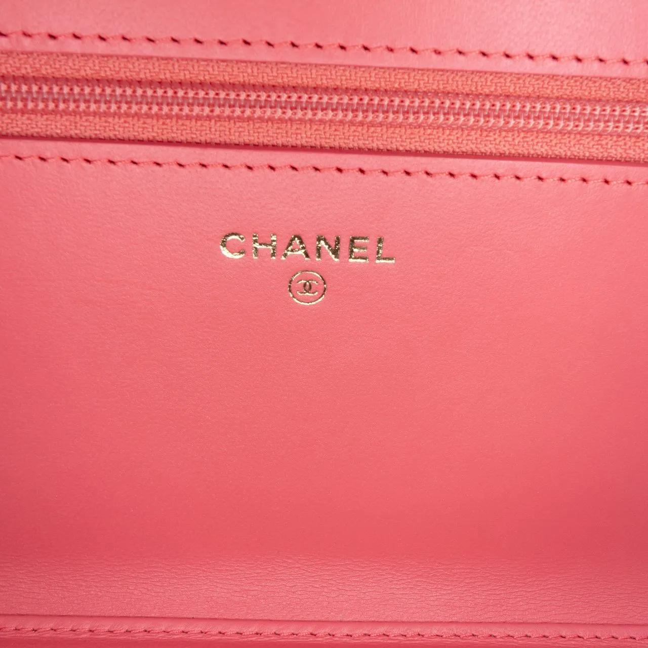 Thumbnail - Chanel Hobo Bags - CC Quilted Lambskin Double Stitch Tassel Wallet On - Gr. unisize - in Gold - für Damen