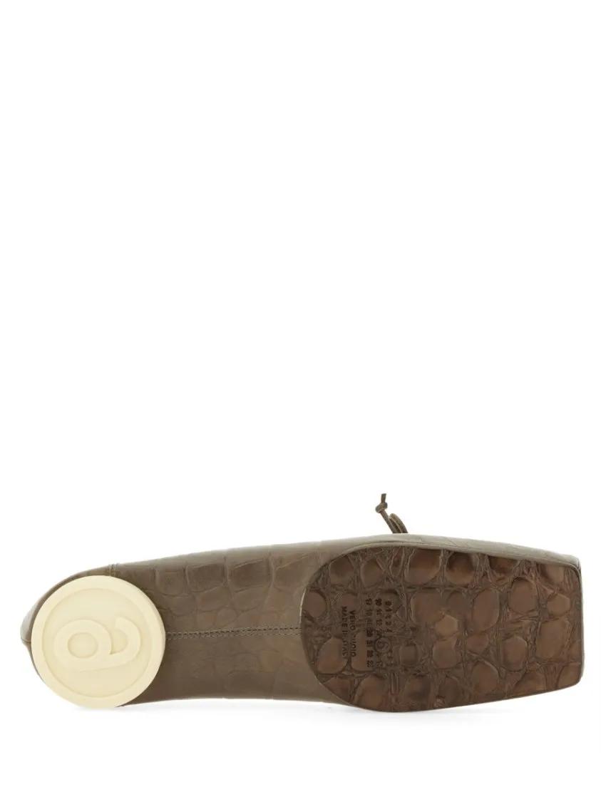 Thumbnail - Crocodile-Effect Leather Ballerina - Gr. 35 (EU) - in Grau