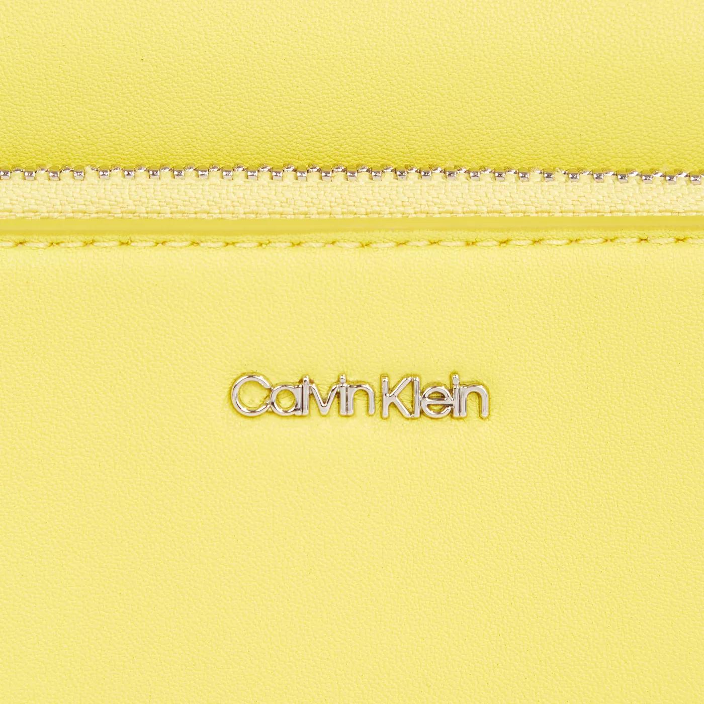 Calvin Klein Crossbody bags Must Gelbe Umhängetasche K60K611927LA in geel