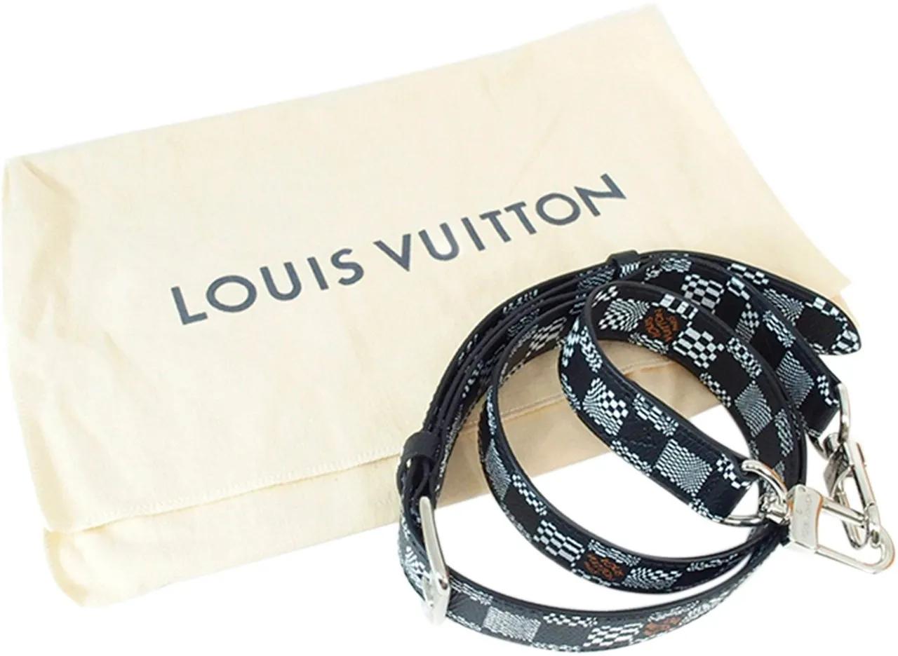 Louis Vuitton Shoppers Damier Distorted Flap Soft Trunk in zwart