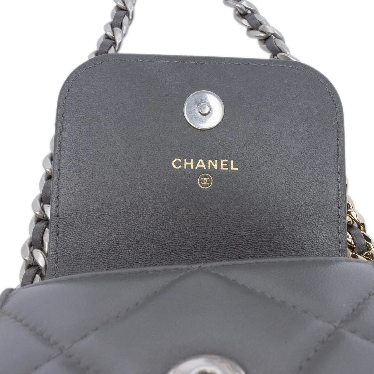 Thumbnail - Chanel Hobo Bags - Lambskin 19 Phone Holder with Chain - Gr. unisize - in Grau - für Damen