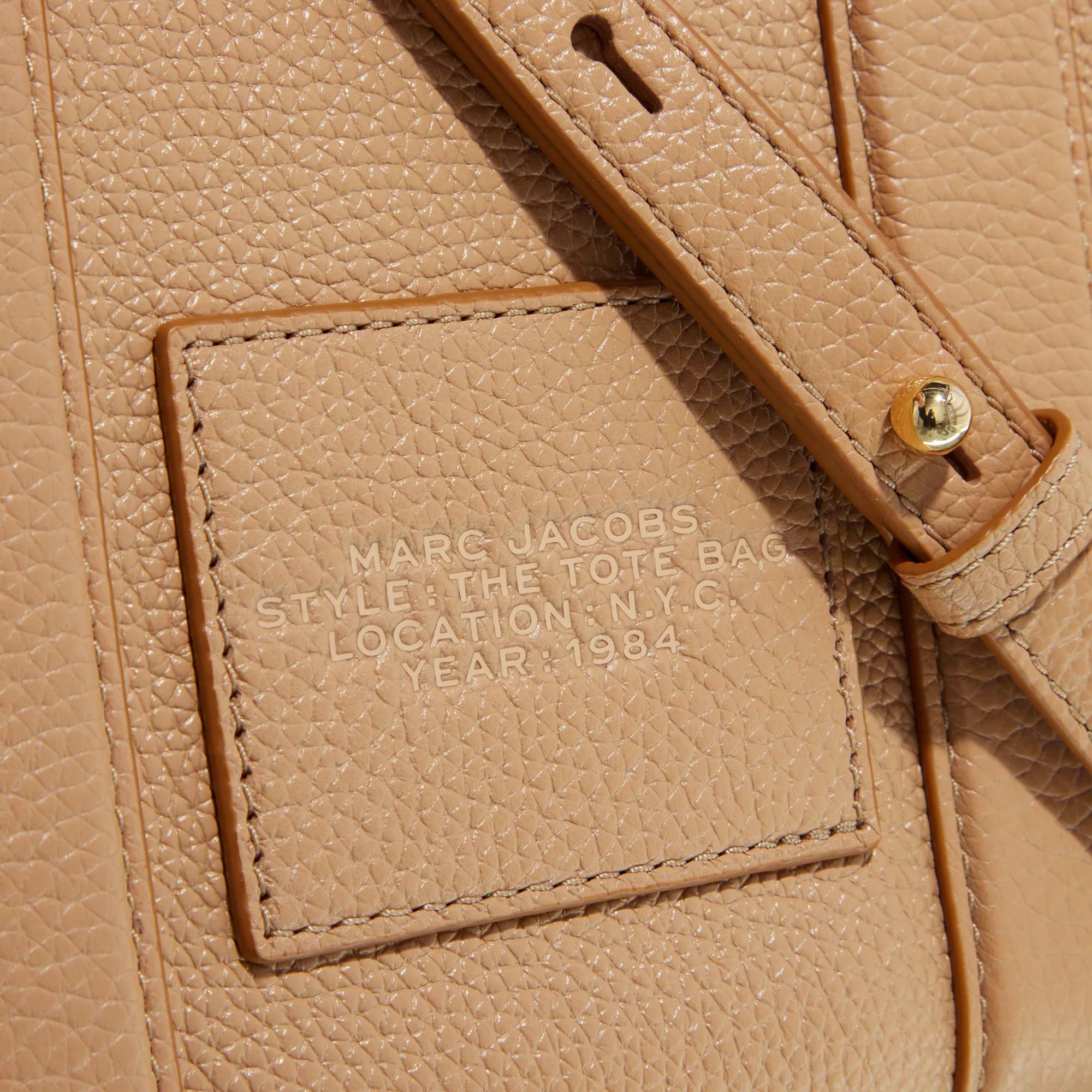 Marc Jacobs Shoppers & Totes Leather Tote Bag in beige
