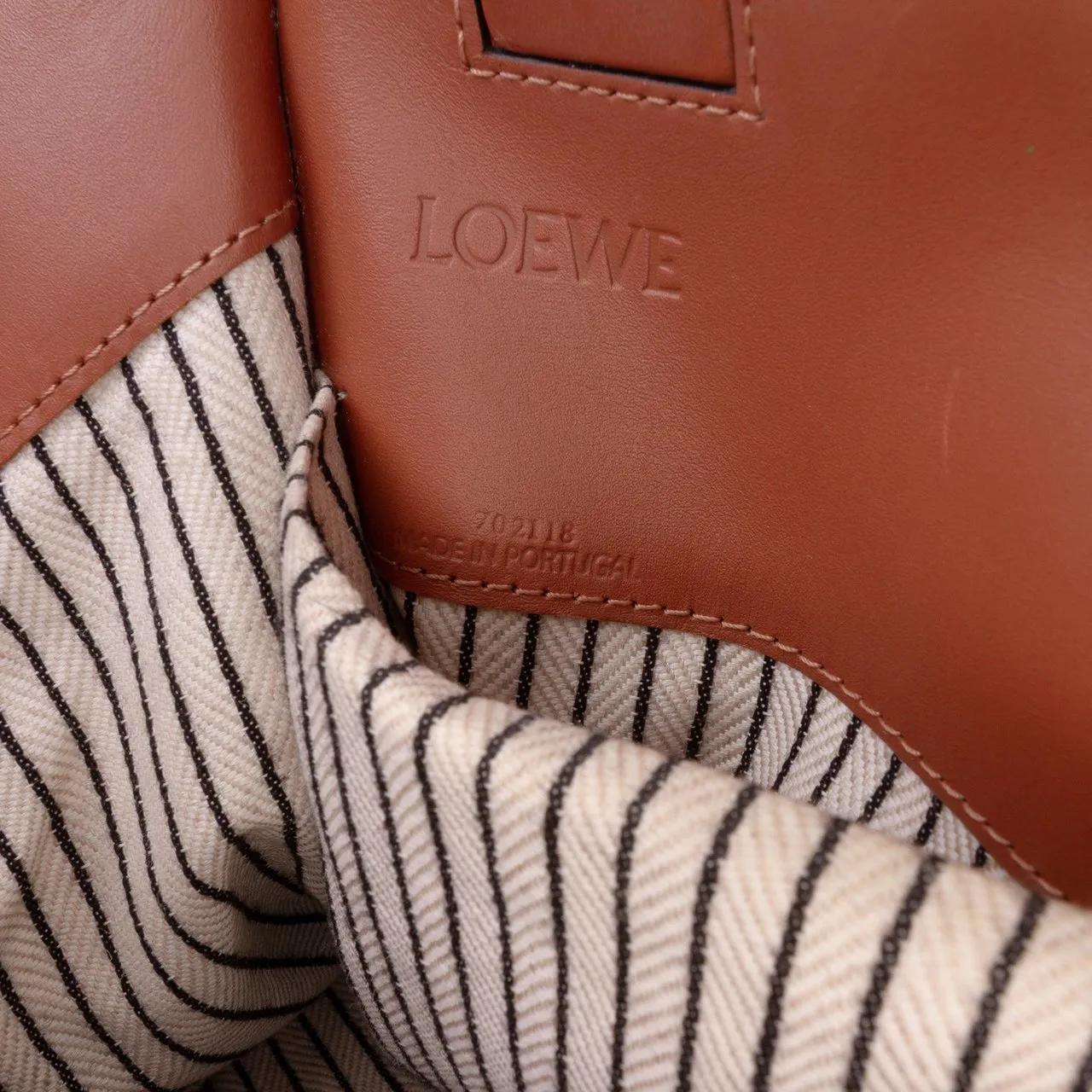 Thumbnail - Loewe Shopper - Small Canvas Cushion Tote - Gr. unisize - in Braun - für Damen