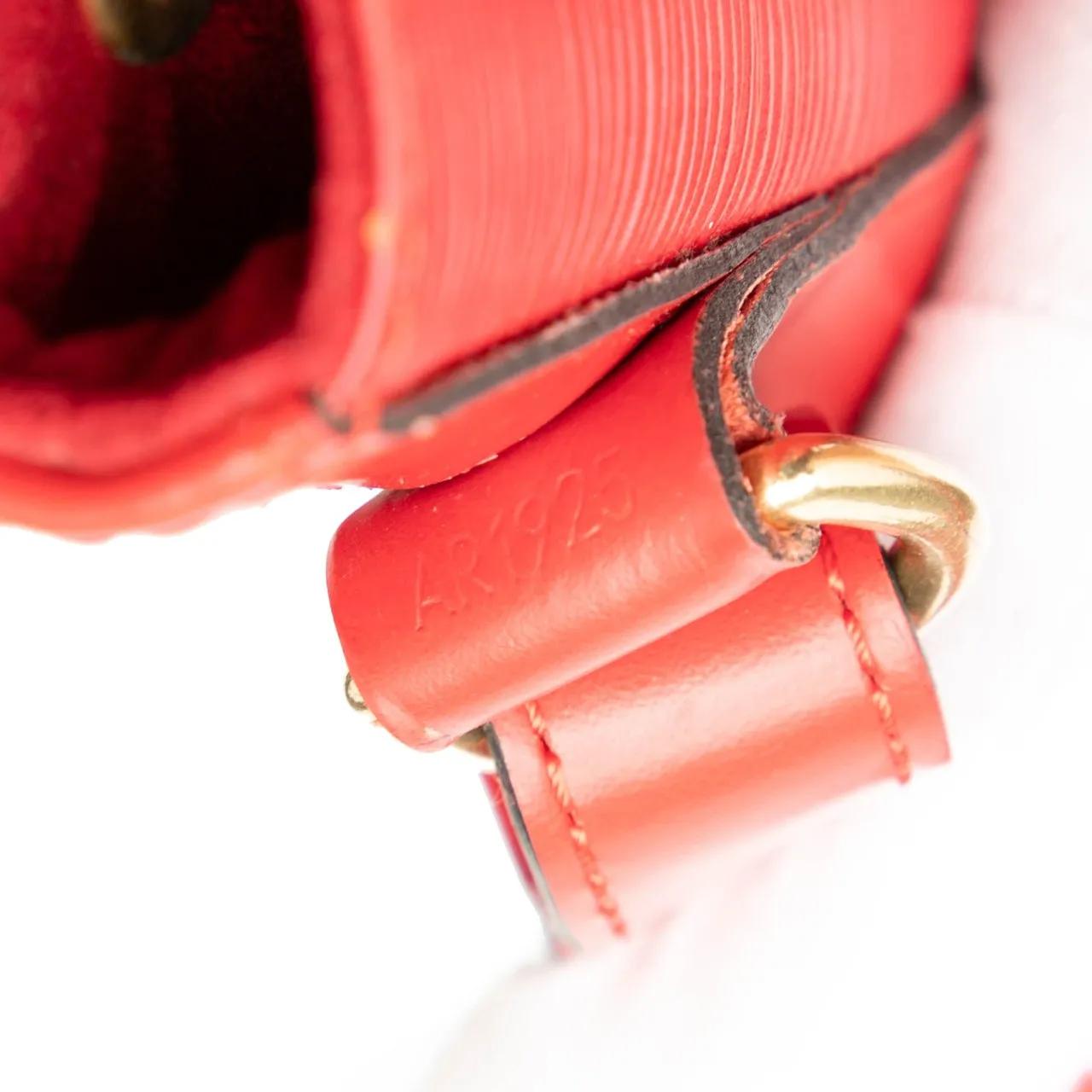 Thumbnail - Louis Vuitton Hobo Bags - Epi Petit Noe - Gr. unisize - in Rot - für Damen