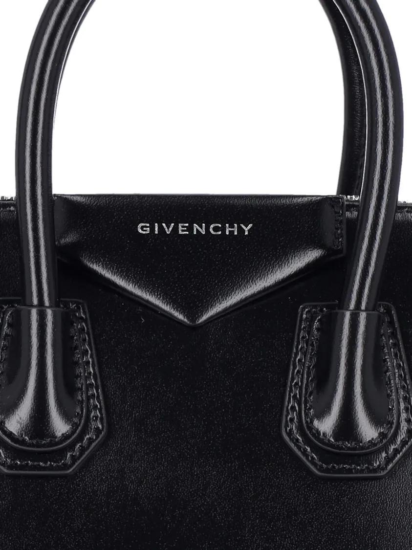 Givenchy Shoppers & Totes Antigona' Handbag – Black in zwart