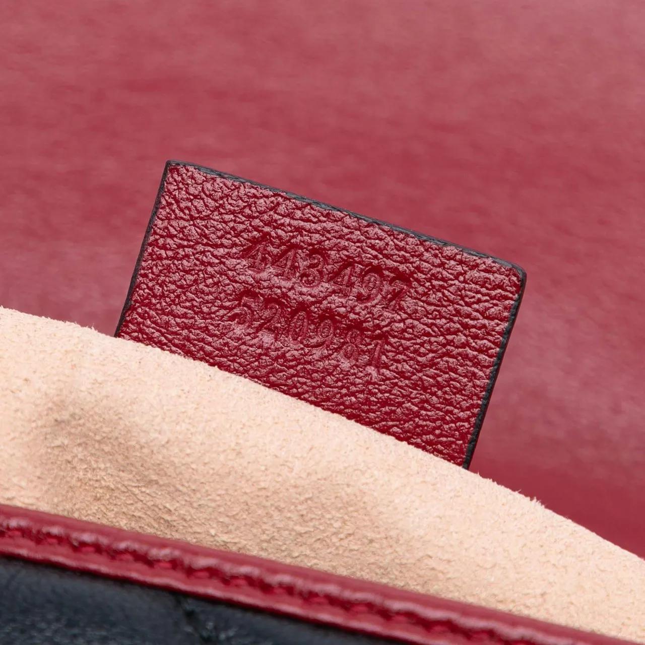 Thumbnail - Gucci Hobo Bags - Medium GG Marmont Matelasse Diagonal Leather Torch - Gr. unisize - in Schwarz - für Damen