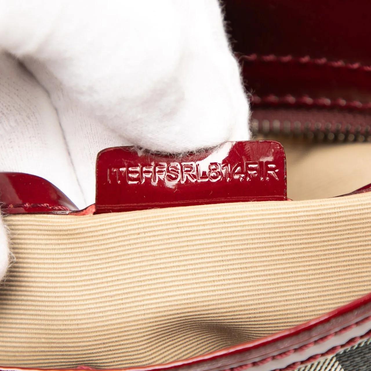 Thumbnail - Burberry Hobo Bags - Hearts Nova Check Coated Canvas Shoulder Bag - Gr. unisize - in Braun - für Damen