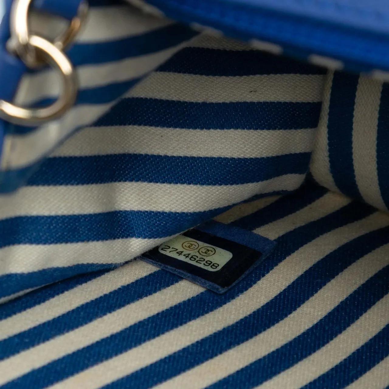 Thumbnail - Chanel Hobo Bags - Medium CC Chevron Calfskin Envelope Flap - Gr. unisize - in Blau - für Damen