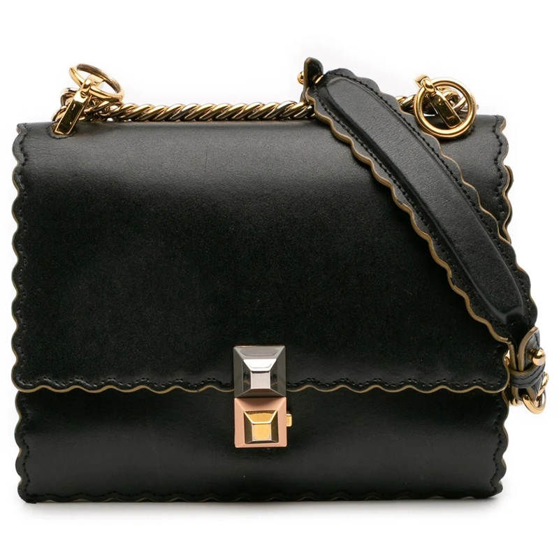Fendi Sac à bandoulière Small Scalloped Leather Kan I Crossbody schwarz