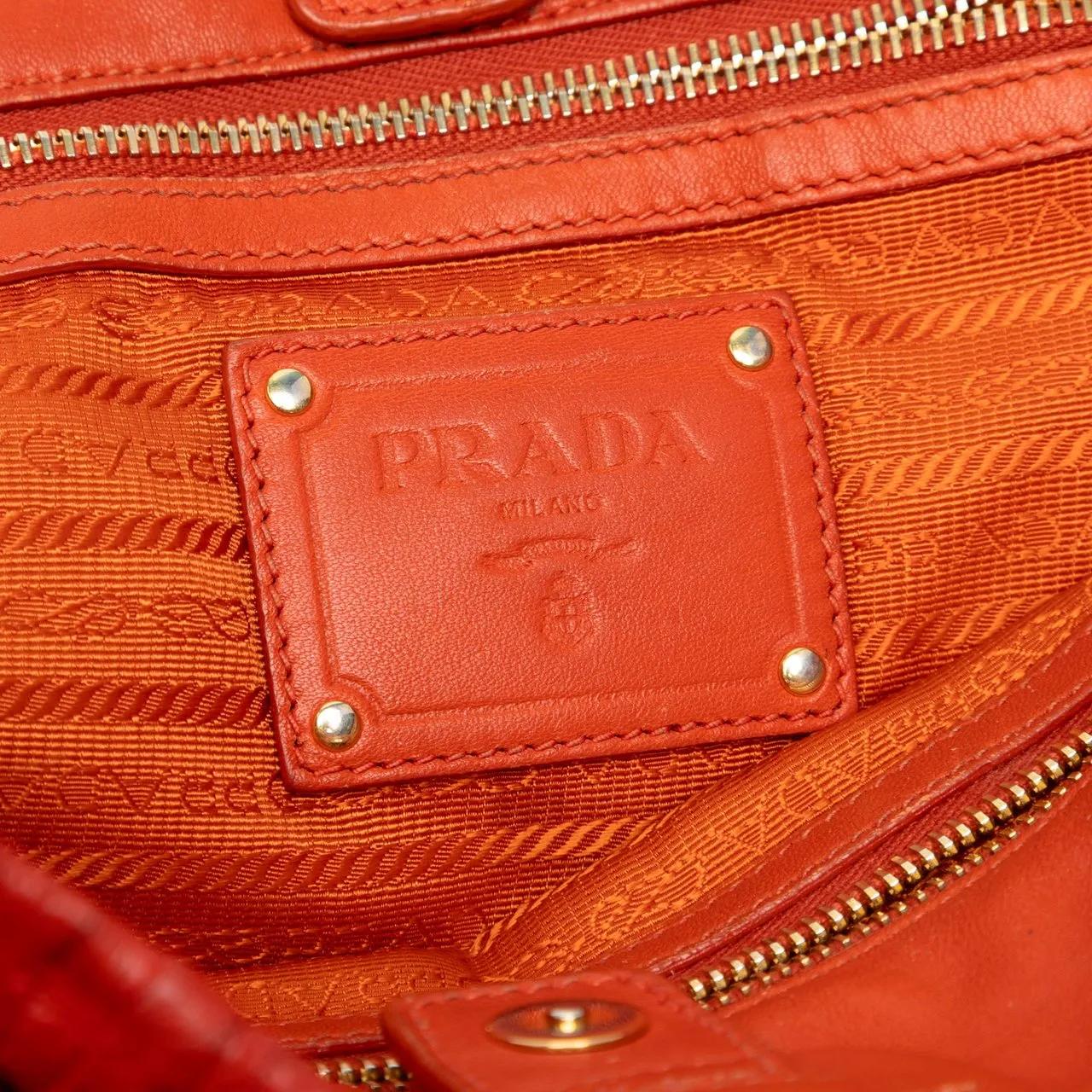 Thumbnail - Prada Shopper - Vernice Gaufre Chain Tote - Gr. unisize - in Orange - für Damen