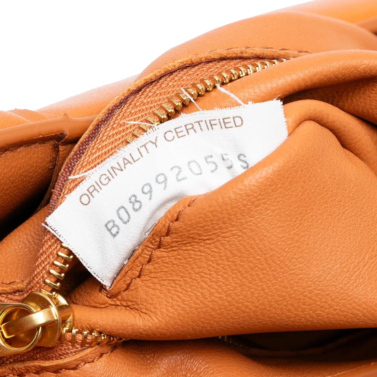 Thumbnail - Bottega Veneta Hobo Bags - Nappa Intrecciato Padded Cassette Crossbody - Gr. unisize - in Orange - für Damen