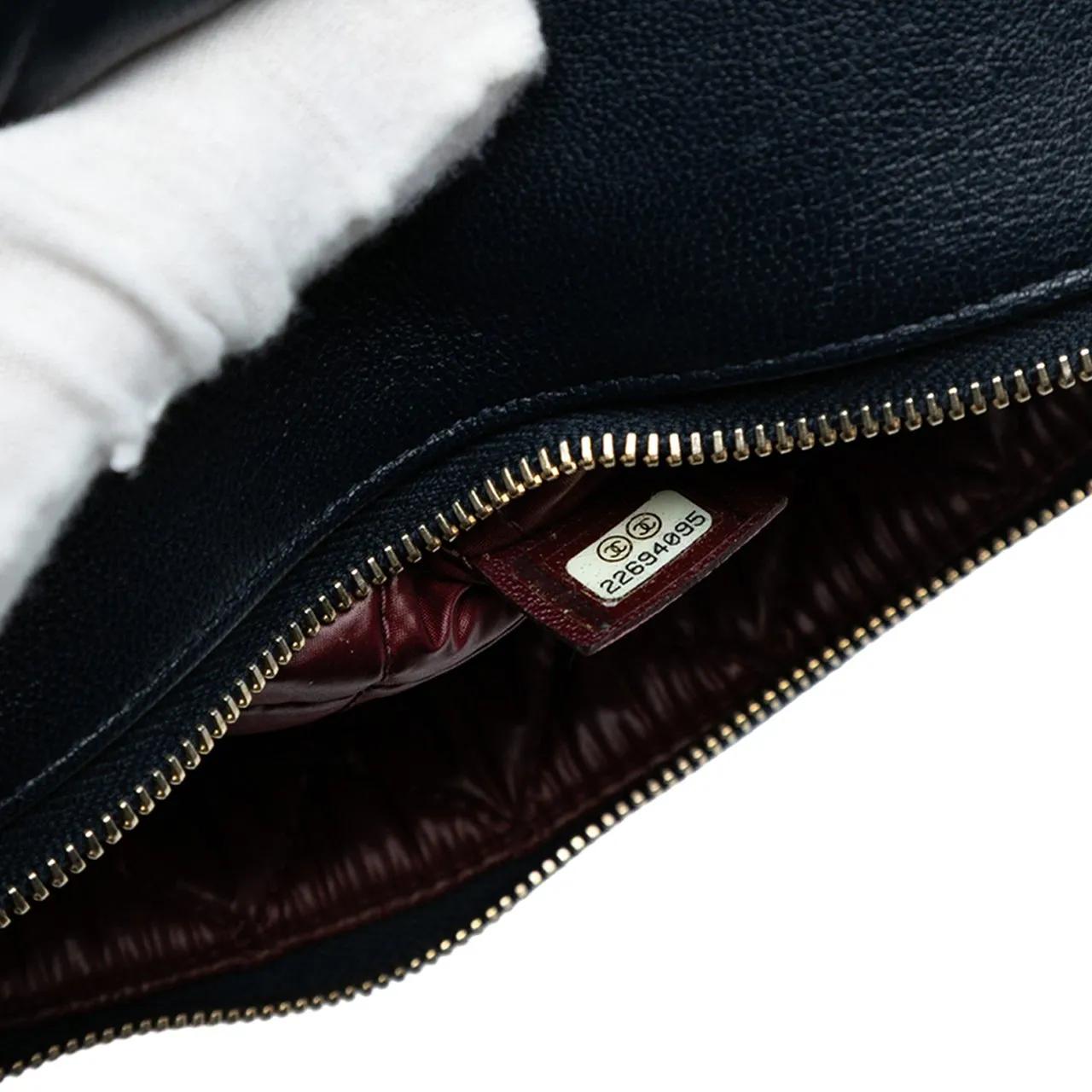 Thumbnail - Chanel Clutches - Medium Quilted Sheepskin Mademoiselle O Case Clutc - Gr. unisize - in Blau - für Damen