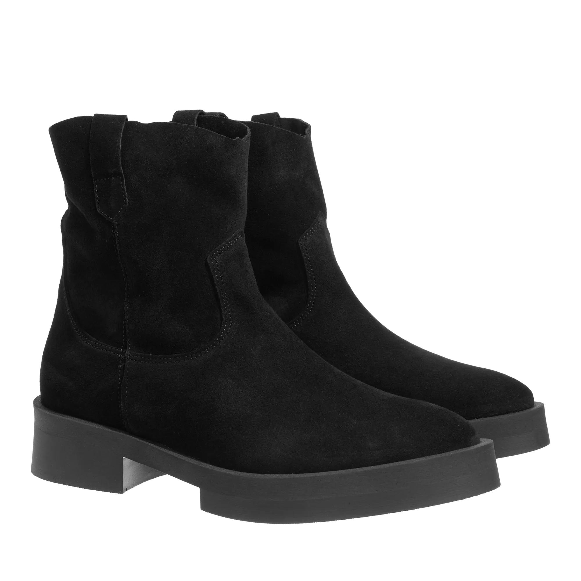 Steve Madden Mina Black Suede | Ankle Boot