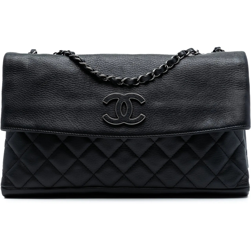 Chanel Sac à bandoulière CC Quilted Calfskin Hamptons Foldover Flap schwarz