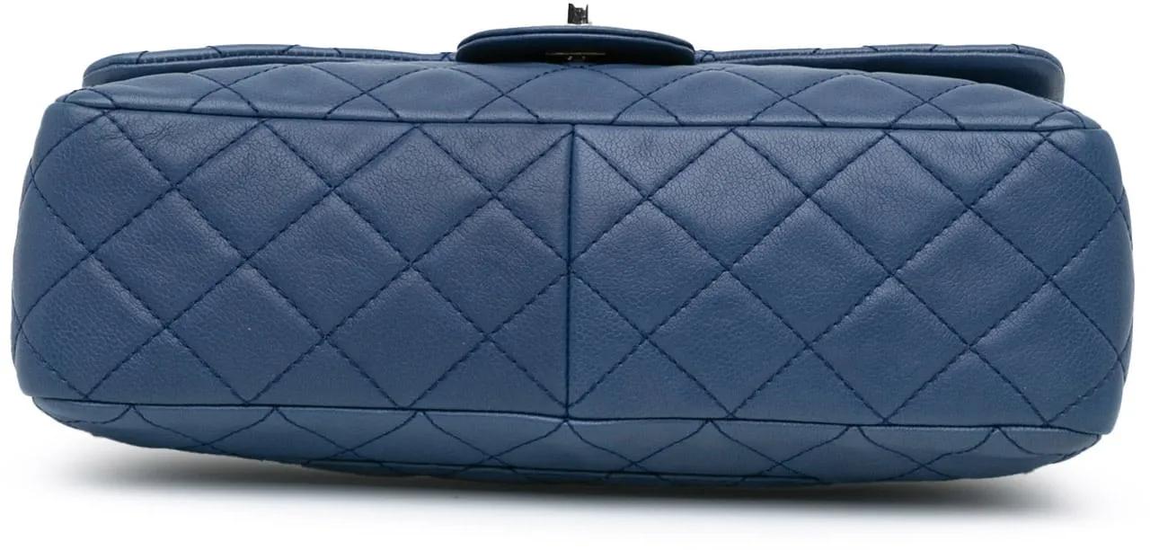 Chanel Shoppers Jumbo Classic Caviar Single Flap Bag in blauw