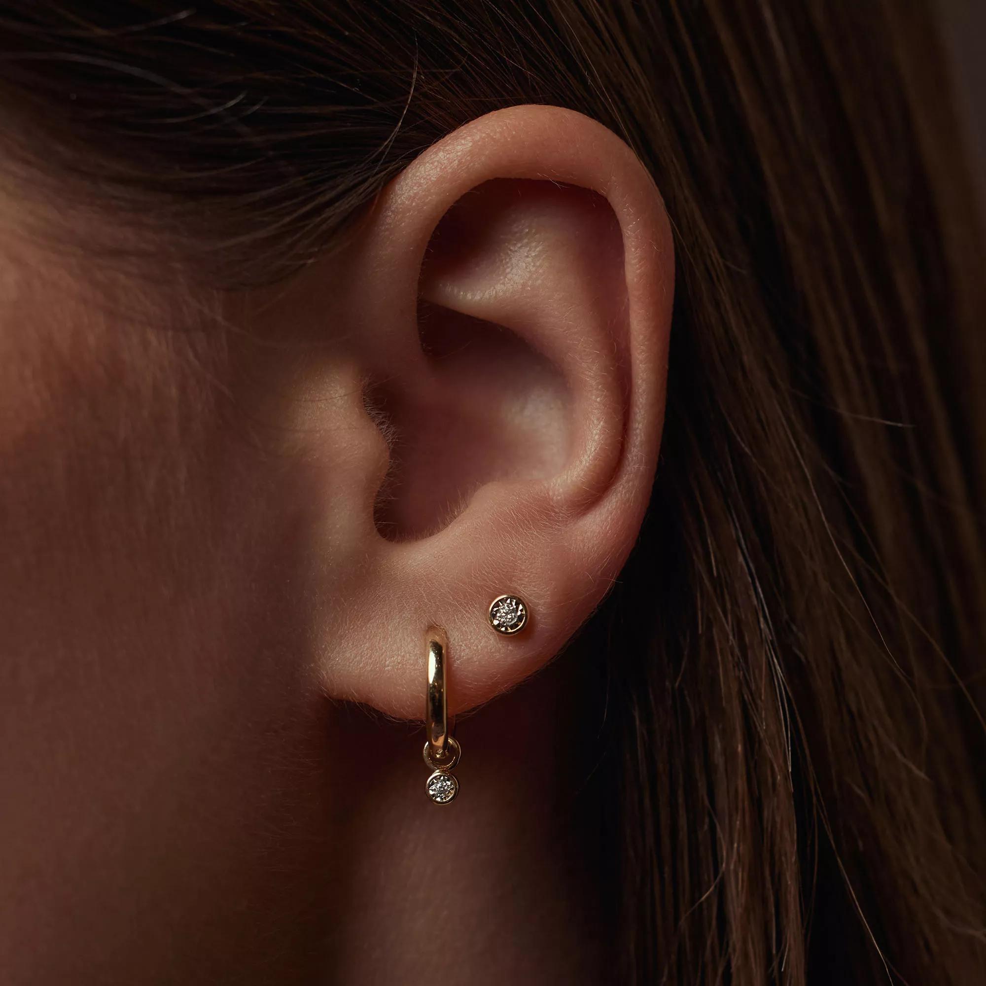 Thumbnail - Isabel Bernard Ohrringe - De la Paix Inaya 14 karat gold ear studs with diam - Gr. unisize - in Gold - für Damen