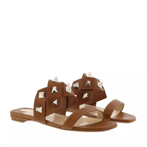 Christian Louboutin Tina In The Desert Flat Sandal Leather Cuir/Silver Slide